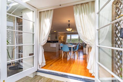 Photo of property in 17 Sackville Street, Martinborough, 5711