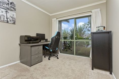 Photo of property in 3 Hercules Drive, Henderson, Auckland, 0612