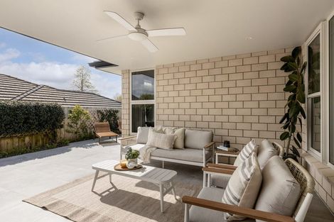 Photo of property in 30 Broadwater Close, Pyes Pa, Tauranga, 3112