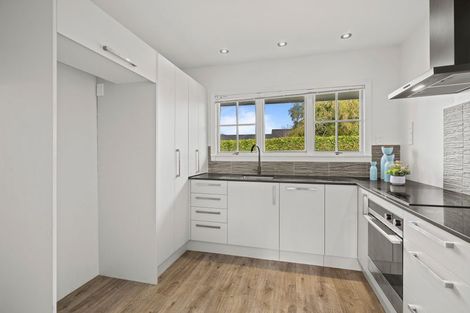 Photo of property in 2/75 Garreg Road, Bryndwr, Christchurch, 8052