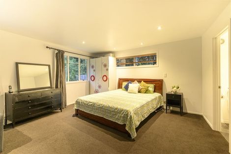 Photo of property in 44 Taupo Street, Green Bay, Auckland, 0604
