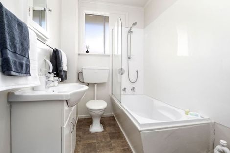 Photo of property in 4/246 Main Road, Tawa, Wellington, 5028