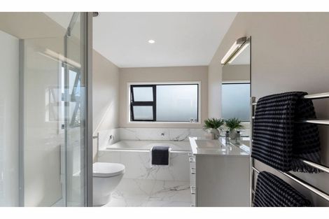Photo of property in 41 Pohutukawa Avenue, Shelly Park, Auckland, 2014