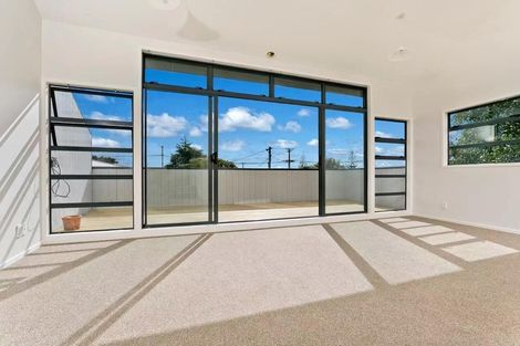 Photo of property in 420/18 Sunnyhaven Avenue, Beach Haven, Auckland, 0626