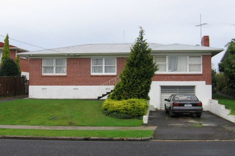 Photo of property in 85 Tiraumea Drive, Pakuranga, Auckland, 2010