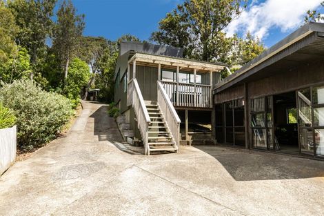 Photo of property in 166 Opanuku Road, Henderson Valley, Auckland, 0612
