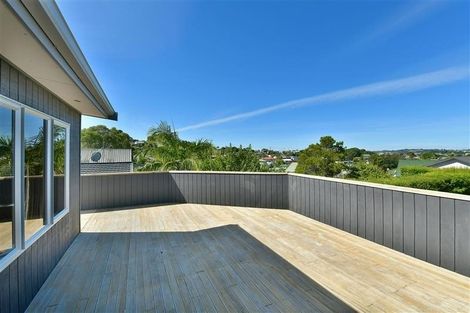 Photo of property in 37 Gledstane Road, Stanmore Bay, Whangaparaoa, 0932