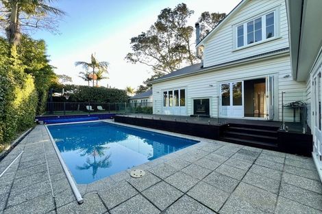 Photo of property in 1 Mozeley Avenue, Devonport, Auckland, 0624