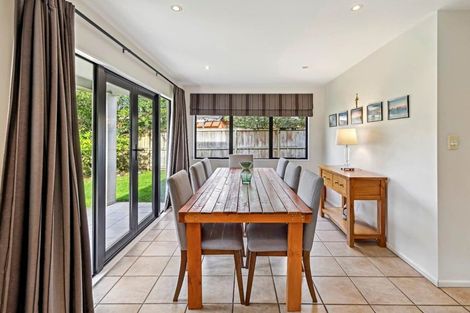 Photo of property in 6 Widdison Place, Albany, Auckland, 0632