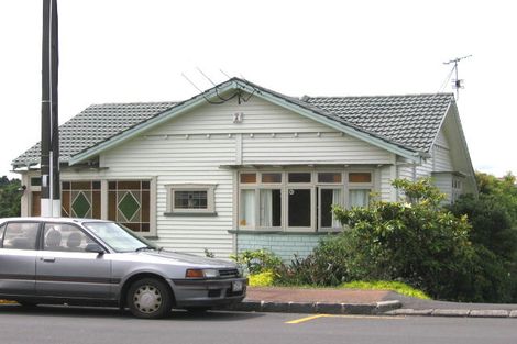 Photo of property in 510 Blockhouse Bay Road, Blockhouse Bay, Auckland, 0600