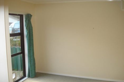 Photo of property in 58 Guadeloupe Crescent, Grenada Village, Wellington, 6037