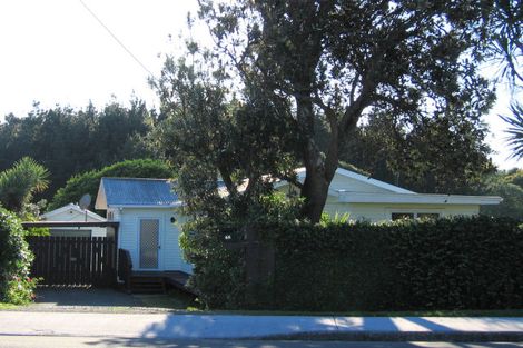 Photo of property in 48 Tasman Road, Otaki Beach, Otaki, 5512