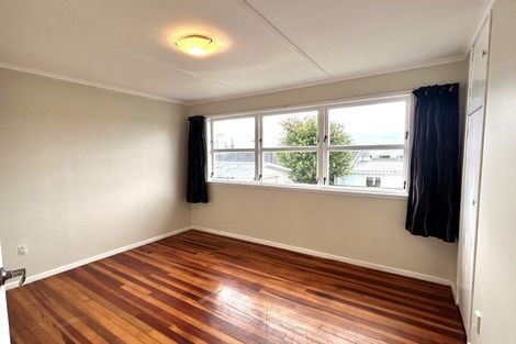Photo of property in 4 Utauta Street, Waikanae, 5036