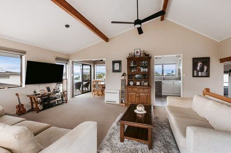 Photo of property in 103 Harbour View Road, Omokoroa, 3114