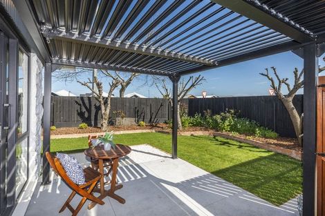 Photo of property in 2 Cutts Road, Russley, Christchurch, 8042