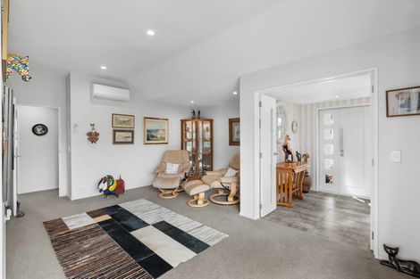 Photo of property in 224 Maidstone Road, Avonhead, Christchurch, 8042