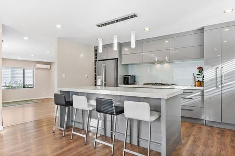 Photo of property in 11 Matisse Drive, West Harbour, Auckland, 0618