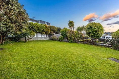 Photo of property in 2/48 Churchill Road, Murrays Bay, Auckland, 0630