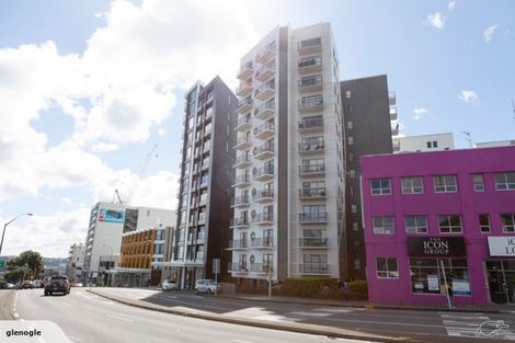 Photo of property in Harbour Green Apartments, 907/11 Union Street, Auckland Central, Auckland, 1010