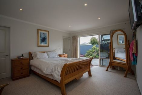 Photo of property in 12 Calder Place, Winton, 9720