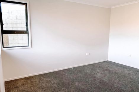 Photo of property in 32 Tomkins Street, Green Island, Dunedin, 9018