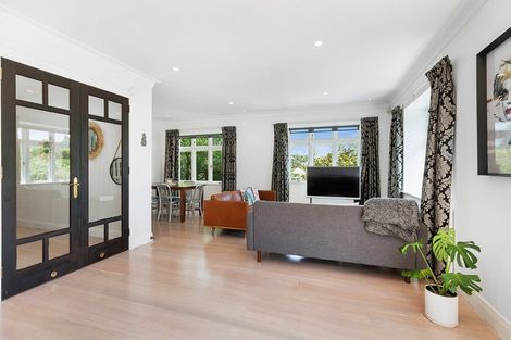 Photo of property in 33 Nevay Road, Miramar, Wellington, 6022