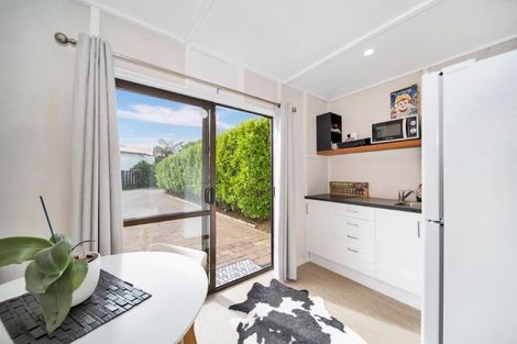 Photo of property in 288e Mangorei Road, Merrilands, New Plymouth, 4312