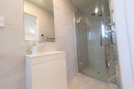 Photo of property in 7 Lilac Lane, Oteha, Auckland, 0632