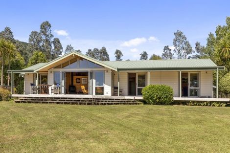 Photo of property in 49 Kakariki Way, Whitemans Valley, Upper Hutt, 5371