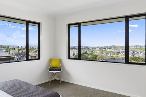 Photo of property in 13 Davey Crescent, Orewa, 0931