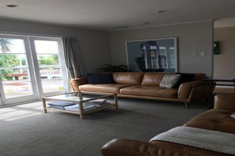 Photo of property in 3 Brookfield Road, Te Atatu Peninsula, Auckland, 0610