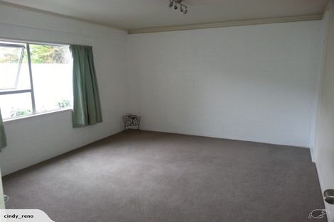 Photo of property in 2/7 Keldale Place, Forrest Hill, Auckland, 0620