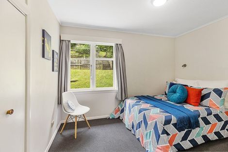 Photo of property in 11 Cecil Road, Tawa, Wellington, 5028