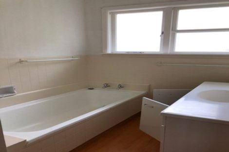 Photo of property in 15 Bancroft Terrace, Newlands, Wellington, 6037