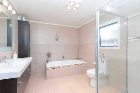 Photo of property in 16a Perindale Drive, Chartwell, Hamilton, 3210