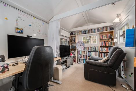 Photo of property in 28 Handyside Street, Tawa, Wellington, 5028