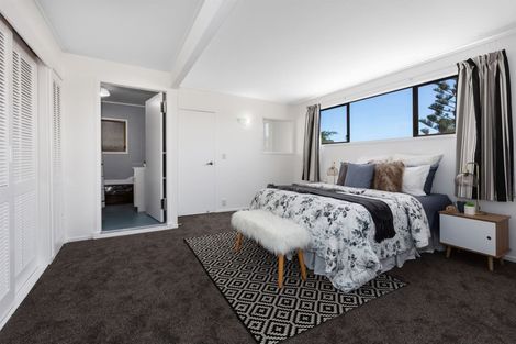 Photo of property in 16 Leeward Drive, Whitby, Porirua, 5024