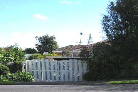Photo of property in 239 Bucklands Beach Road, Bucklands Beach, Auckland, 2012
