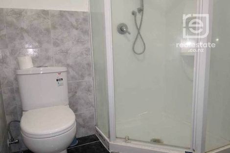 Photo of property in 24 Woodside Avenue, Northcote, Auckland, 0627