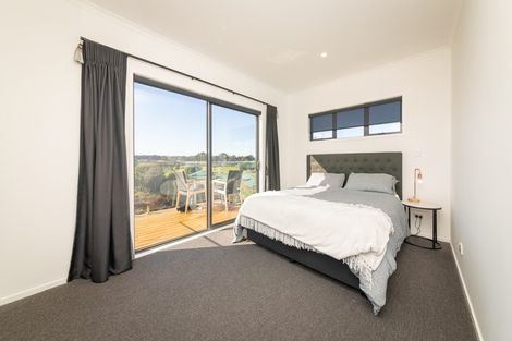 Photo of property in 34 Golf Vue Place, Castlecliff, Whanganui, 4501