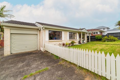 Photo of property in 1/7 Hororata Road, Hauraki, Auckland, 0622