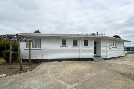 Photo of property in 77 Collins Road, Melville, Hamilton, 3206