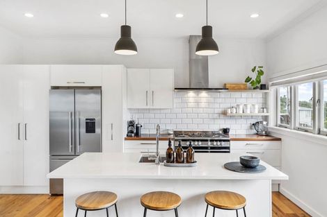 Photo of property in 1/21 Abbotleigh Avenue, Te Atatu Peninsula, Auckland, 0610