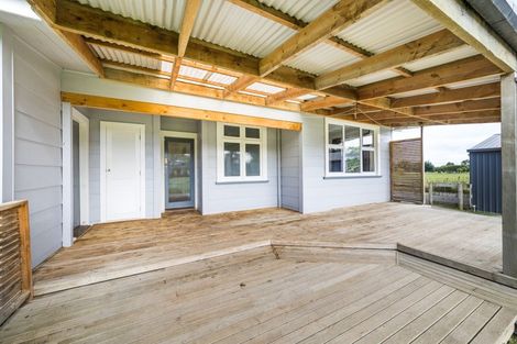 Photo of property in 2079 Kimbolton Road, Kiwitea, Feilding, 4777