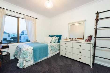 Photo of property in 4 Oceanbeach Road, Mount Maunganui, 3116