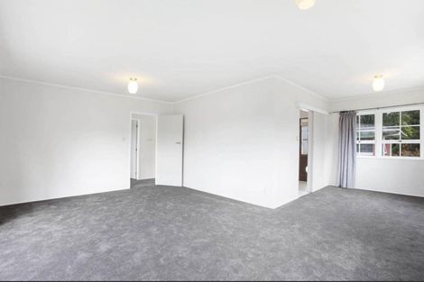 Photo of property in 2/14 Ellice Road, Totara Vale, Auckland, 0629