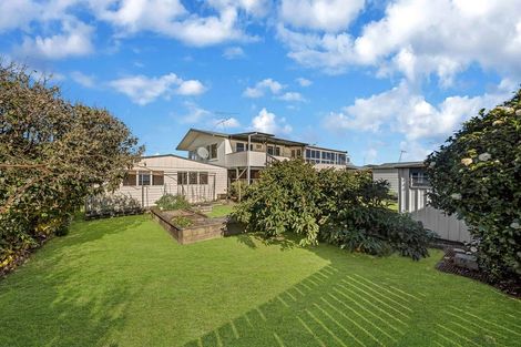 Photo of property in 22 Aputa Avenue, Te Puru, Thames, 3575