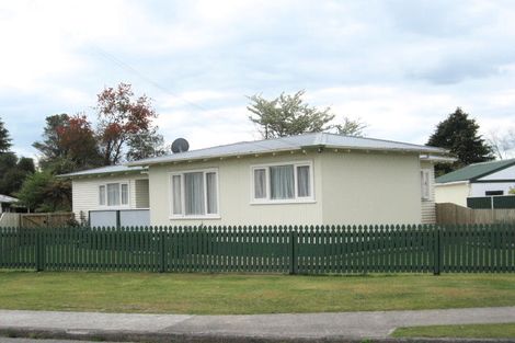 Photo of property in 21 Corlett Street, Utuhina, Rotorua, 3015