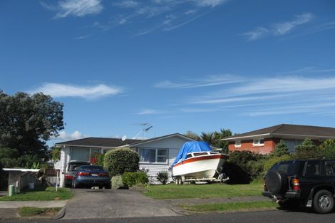Photo of property in 9 Megan Avenue, Pakuranga Heights, Auckland, 2010