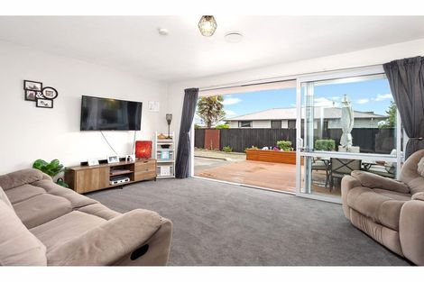 Photo of property in 19 Kathleen Crescent, Hornby, Christchurch, 8042